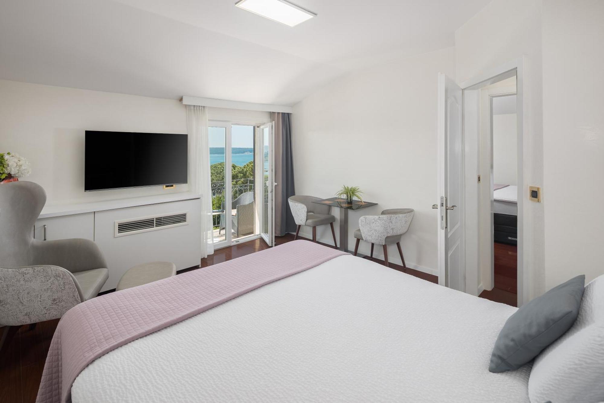 Hotel Tomi Portoroz Ngoại thất bức ảnh