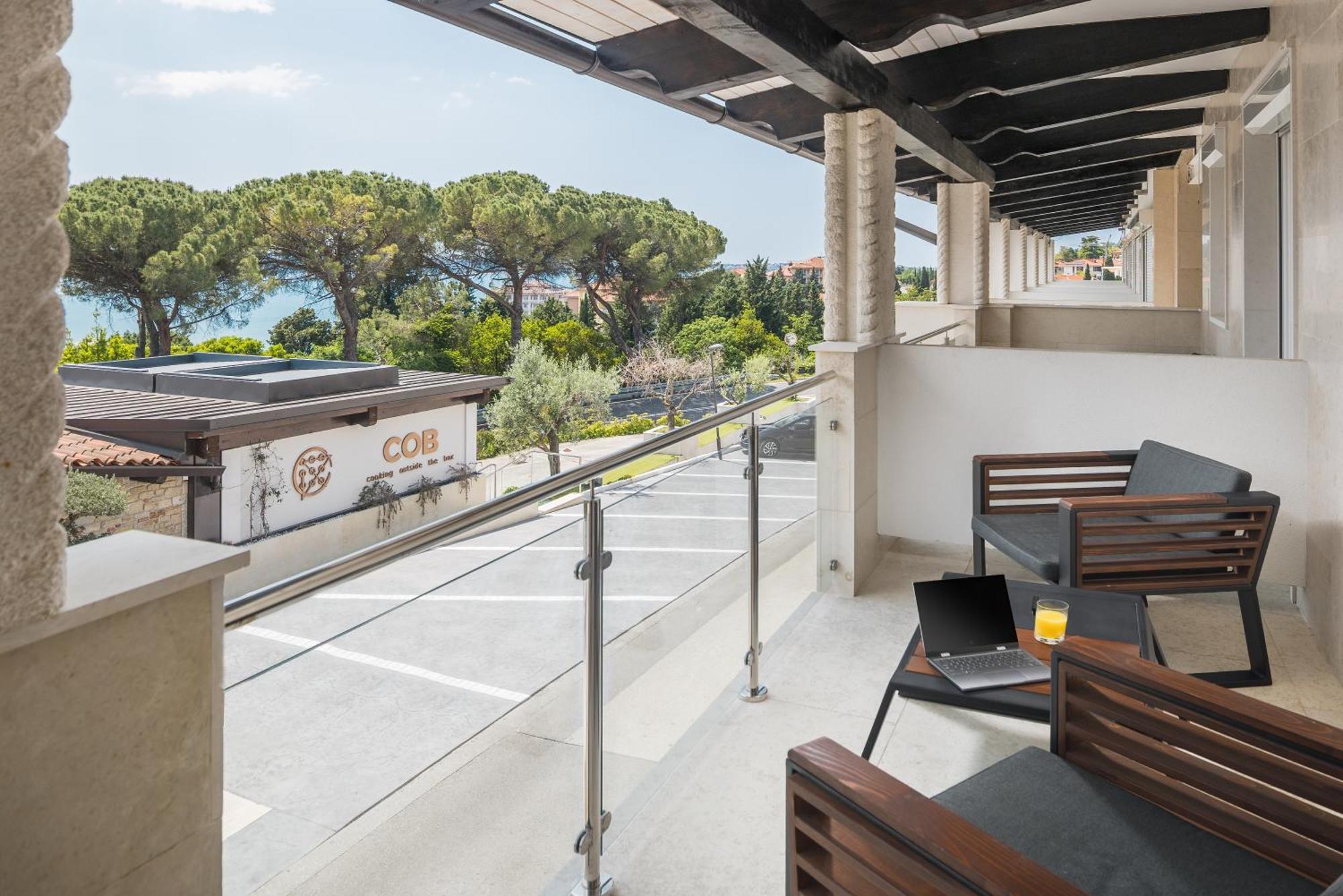 Hotel Tomi Portoroz Ngoại thất bức ảnh